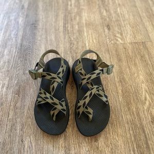 Women's Size 10 Chaco Sandlas